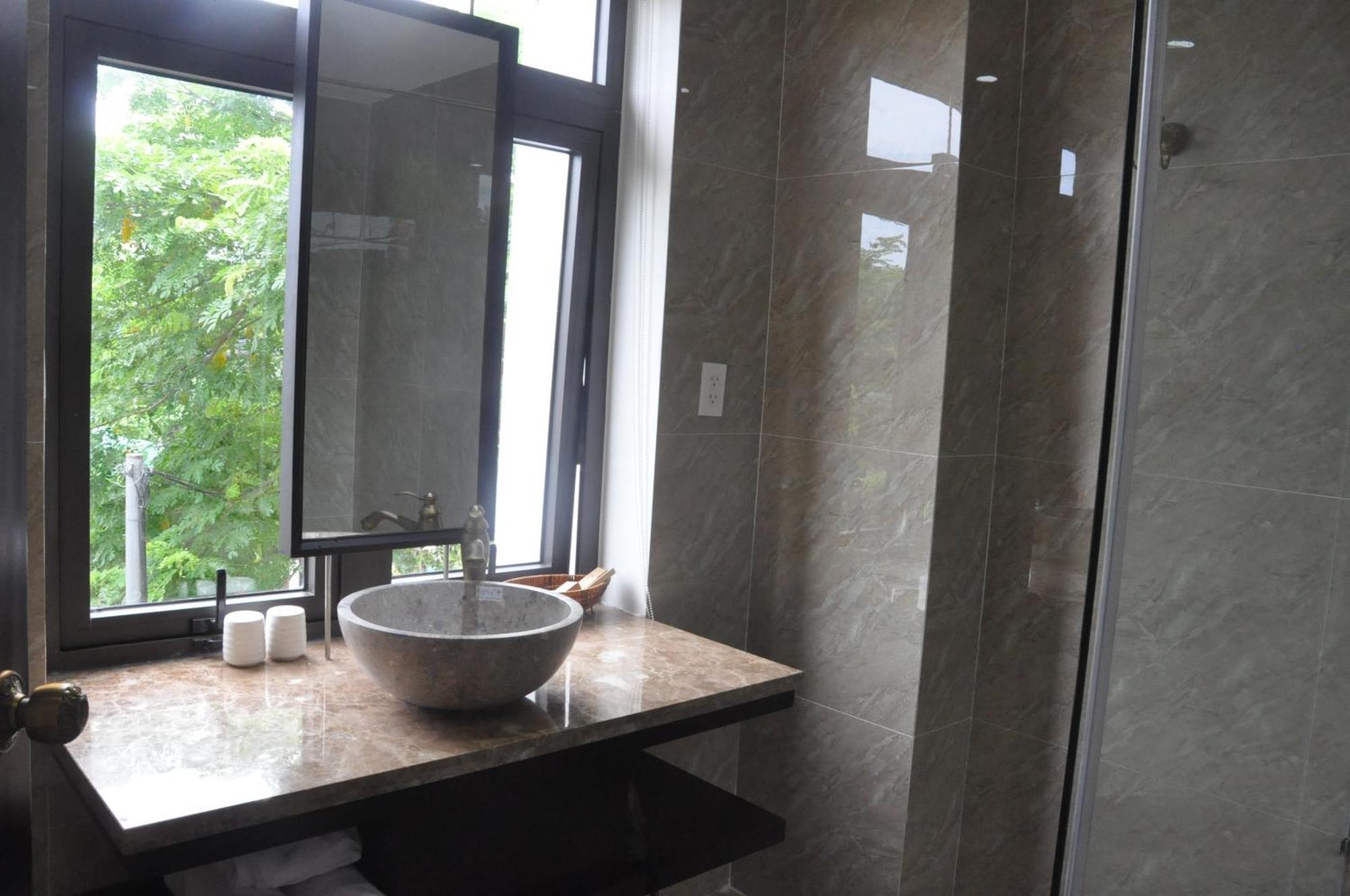 The Quin Riverside Villa Hoi An Exterior photo